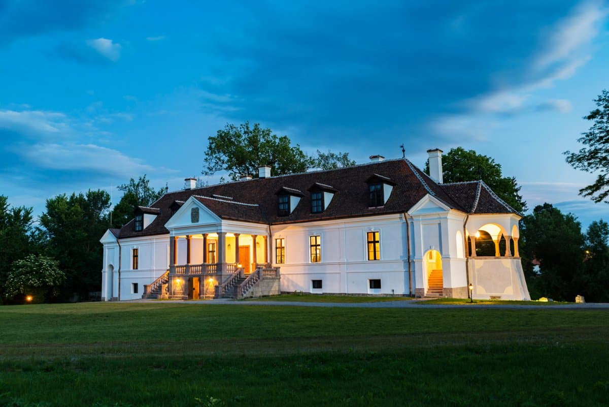 Castelul Kalnoky - MicloÈ™oara