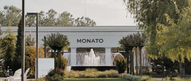 Videoclip de Fancy Films la Monato