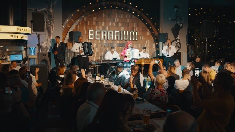 Taraful de la Varbilau  - Fotografii de Lucian Mihai - Foto&amp;Film