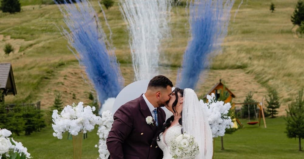 Iulia &amp; Mihnea - Fotografii de Raw Studio