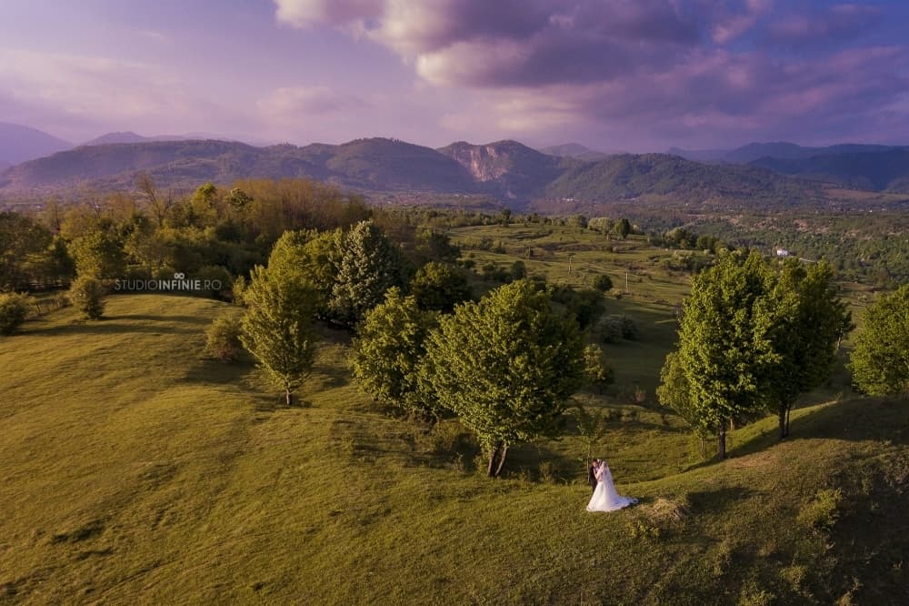 Simona &amp; Radu - Fotografii de Studio Infinie