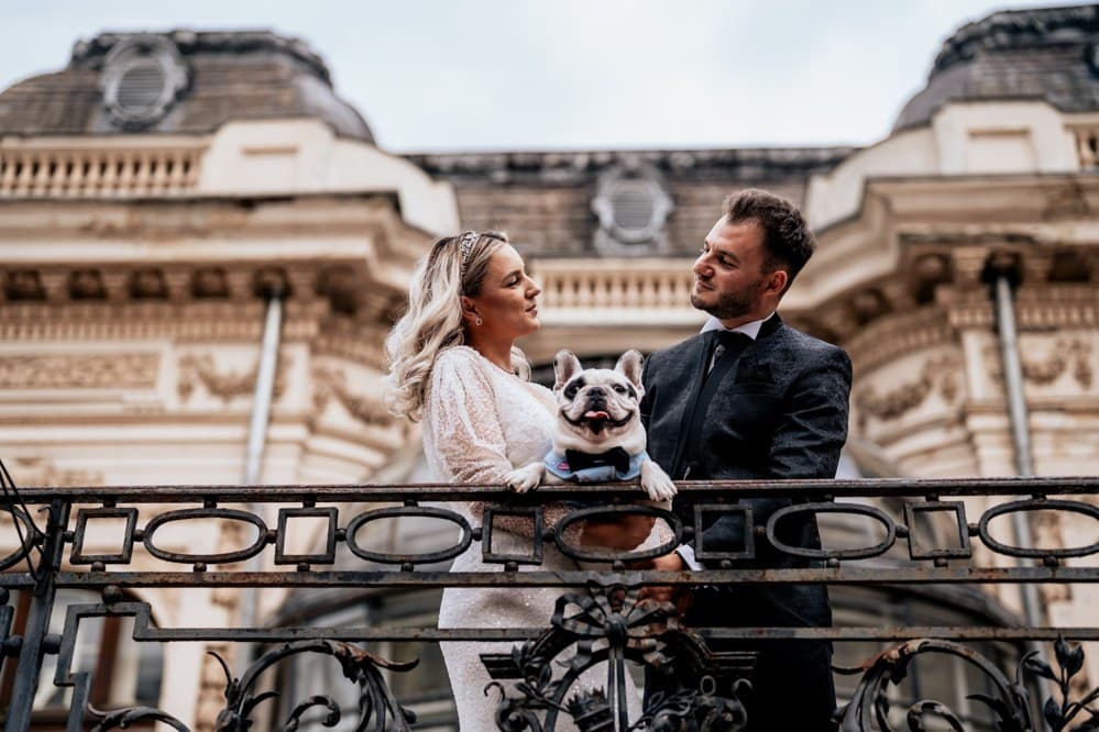 Alexandra și Arthur (și Paco) - Fotografii de Studio Pozici