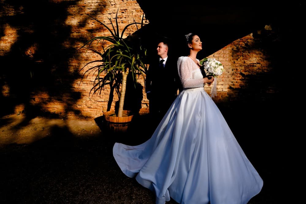 Laura &amp; Dragos - Fotografii de MAUS Studio