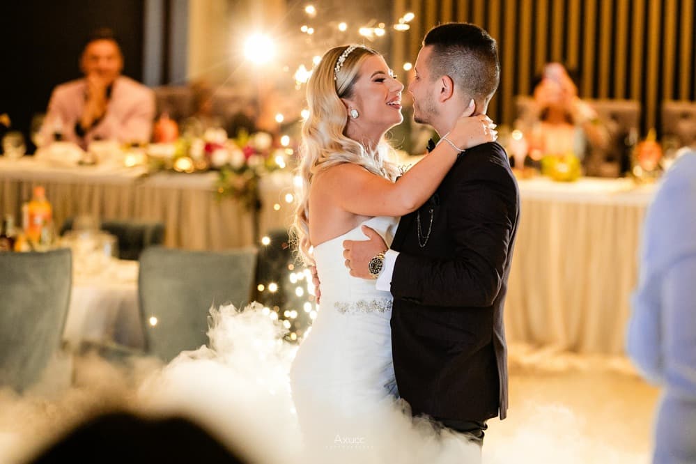 Alexandra &amp; Cristi  - Fotografii de Axucc Photographer