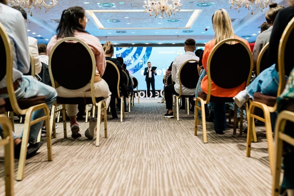  Petrecere  companie - Fotografii de Bogdan Cotruta  Photography