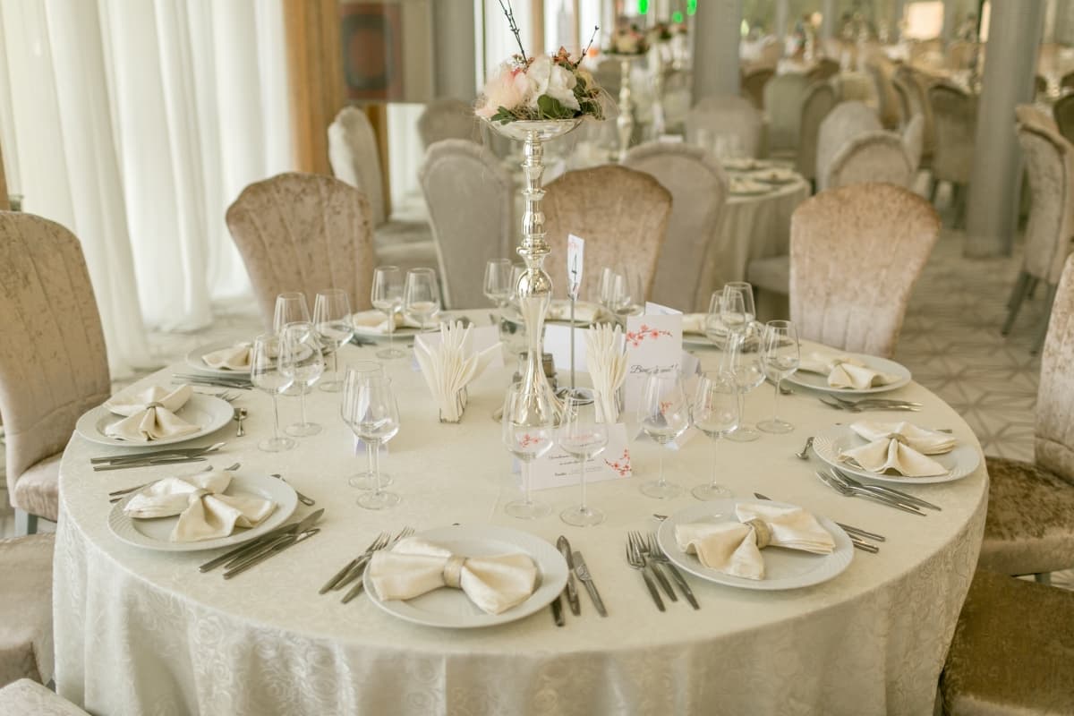 Magic Place Events - Grant - locatie pentru nunti in București, București