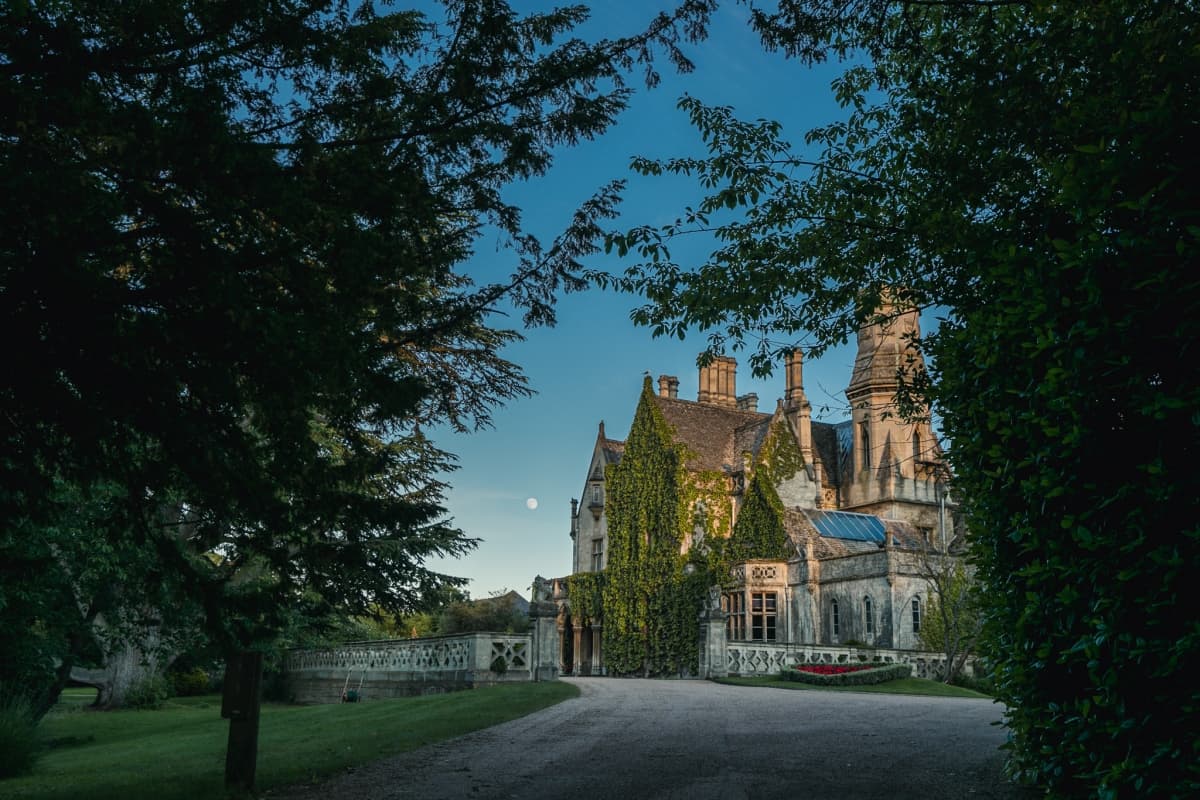 Manor By The Lake - locatie pentru nunti in England