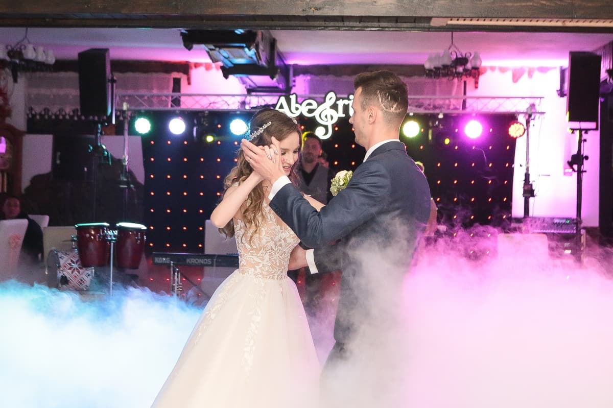 Pensiunea Poiana Negri - locatie pentru nunti in Dorna Candrenilor, Suceava