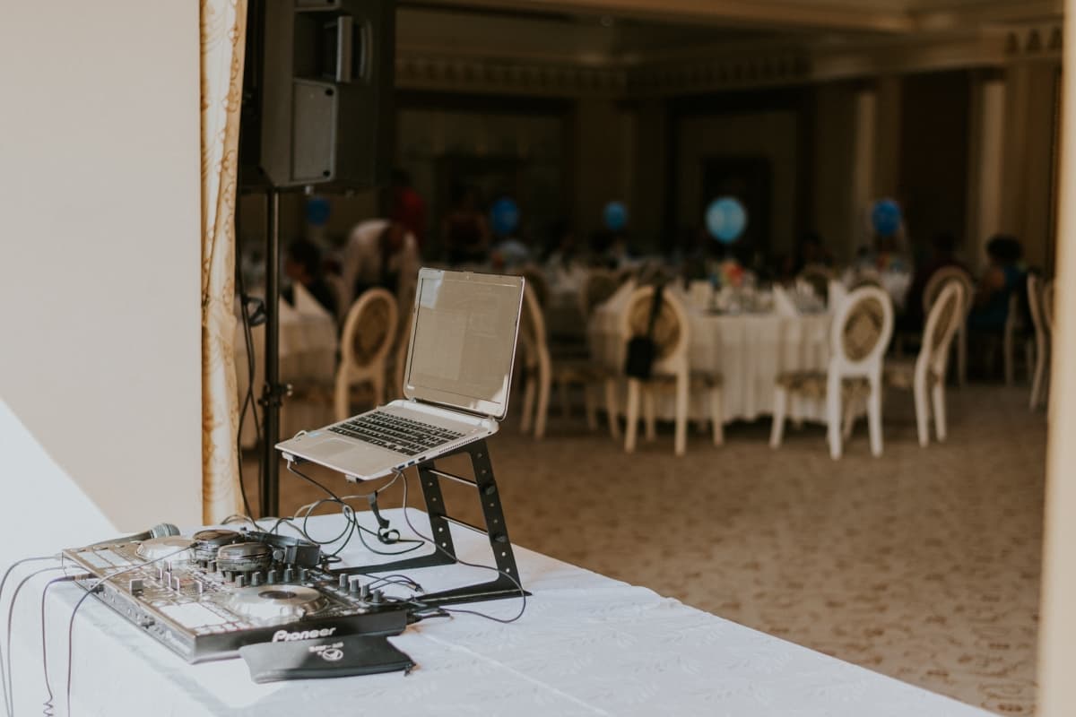 Fotografie de Ding Ding Photography la Restaurant Majestic 