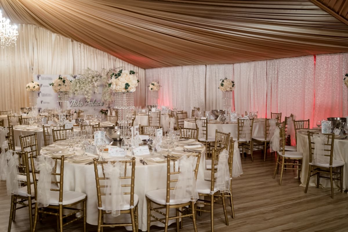 Fotografie de Gabriel Radoo la Niko Palace Garden