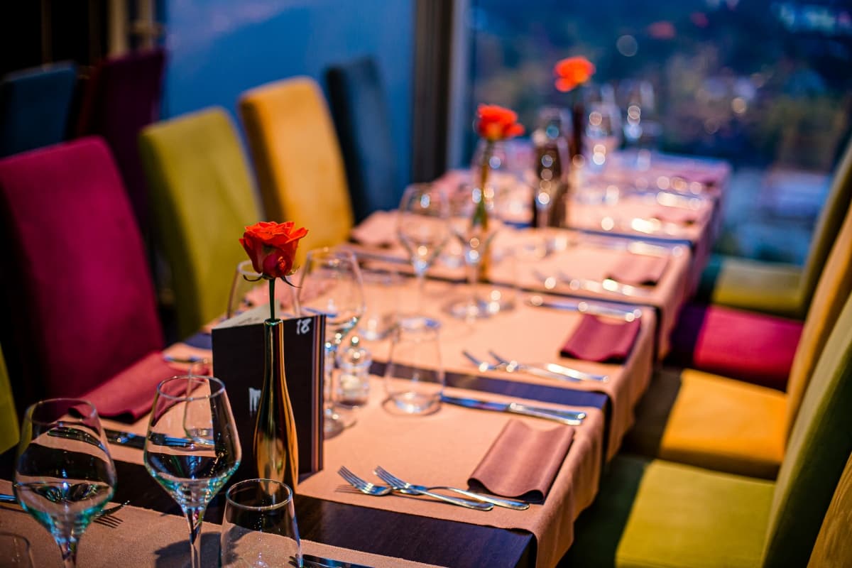 Fotografie de Mihai Zaharia Photography la 18 Lounge