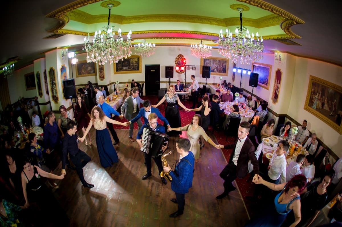 Restaurant Topolog  - locatie pentru nunti in Pitești, Argeș