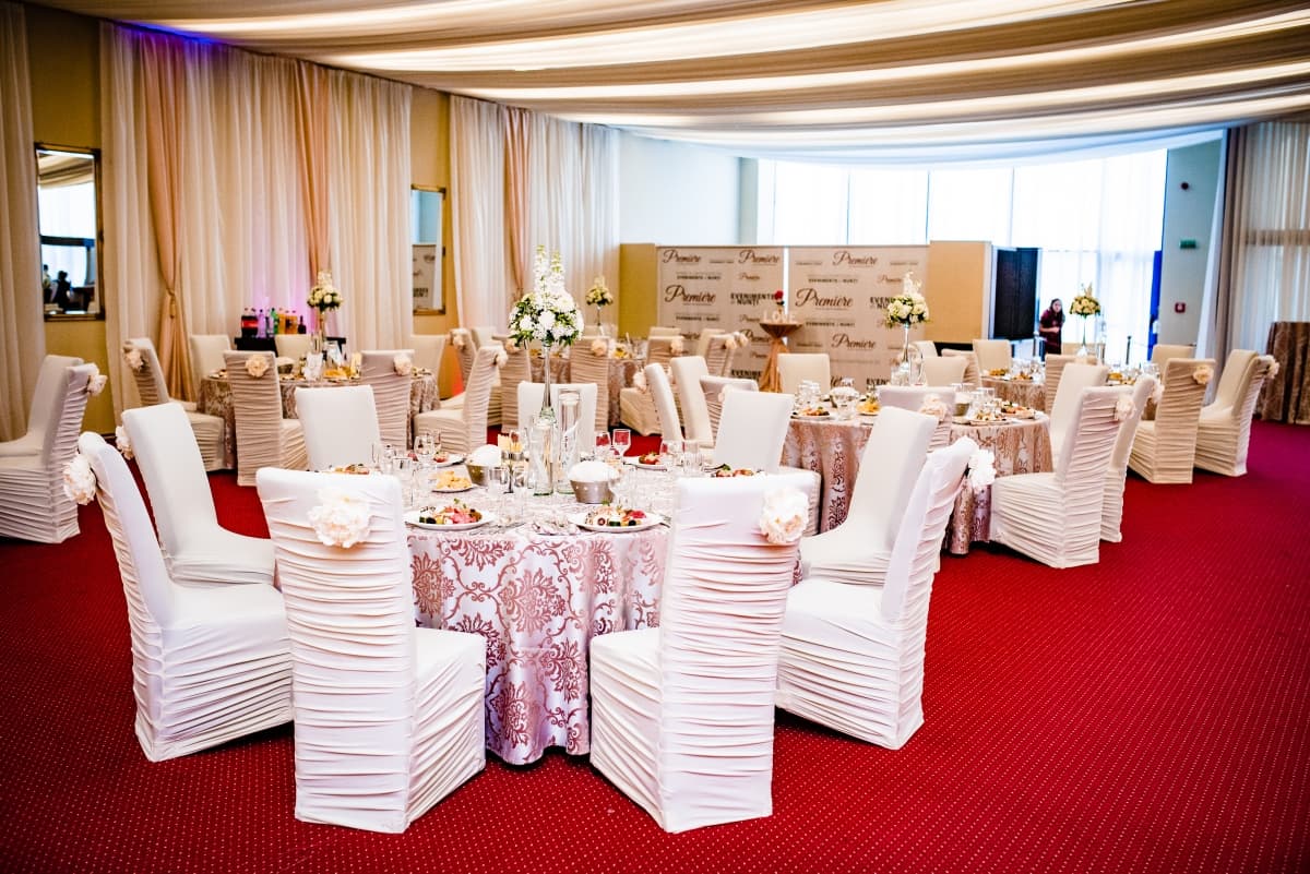 Fotografie de Nelutu Rosu la Salon Premiere