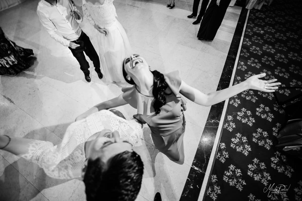 Fotografie de Micu Daniel la Apollo Ballroom