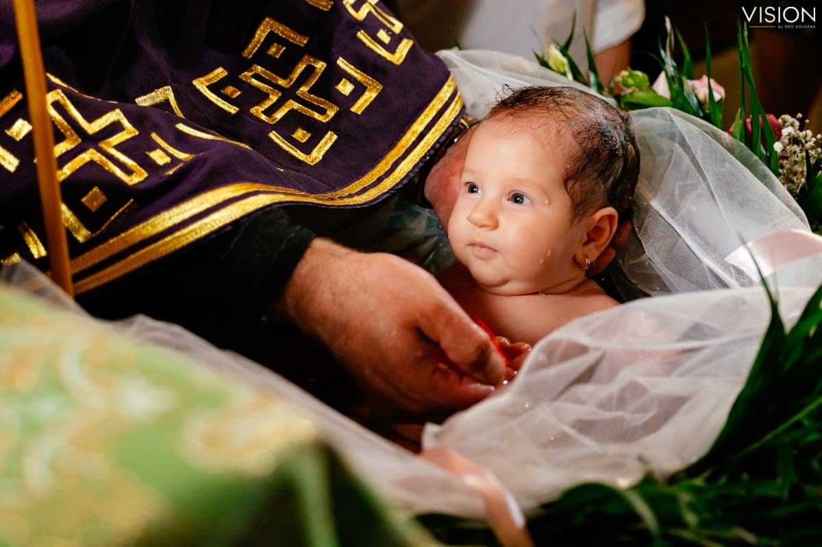 Biserica Sfanta Treime - locatie pentru nunti in Pitești, Argeș