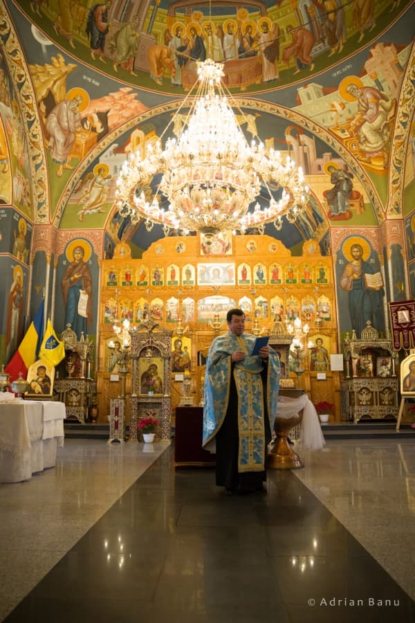 Fotografie de Adrian Banu la Biserica Militara Sf. Mare Mucenic Mina 