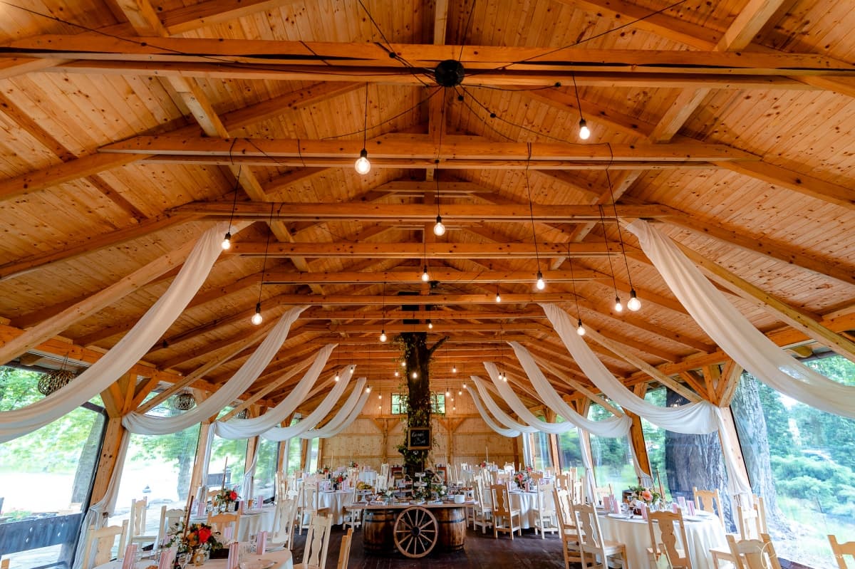 The Dallas Barn - locatie pentru nunti in Sighișoara, Mureș