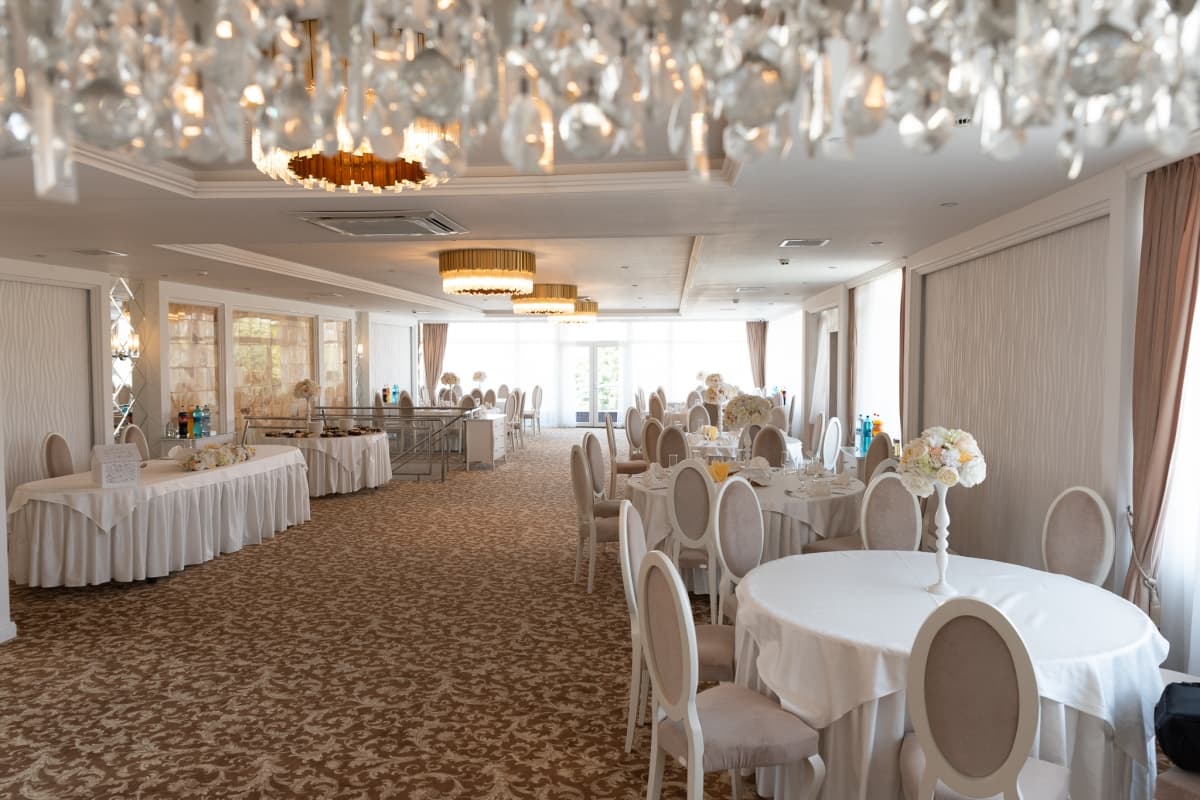 Fotografie de Catalin Mezei la Hotel Neon