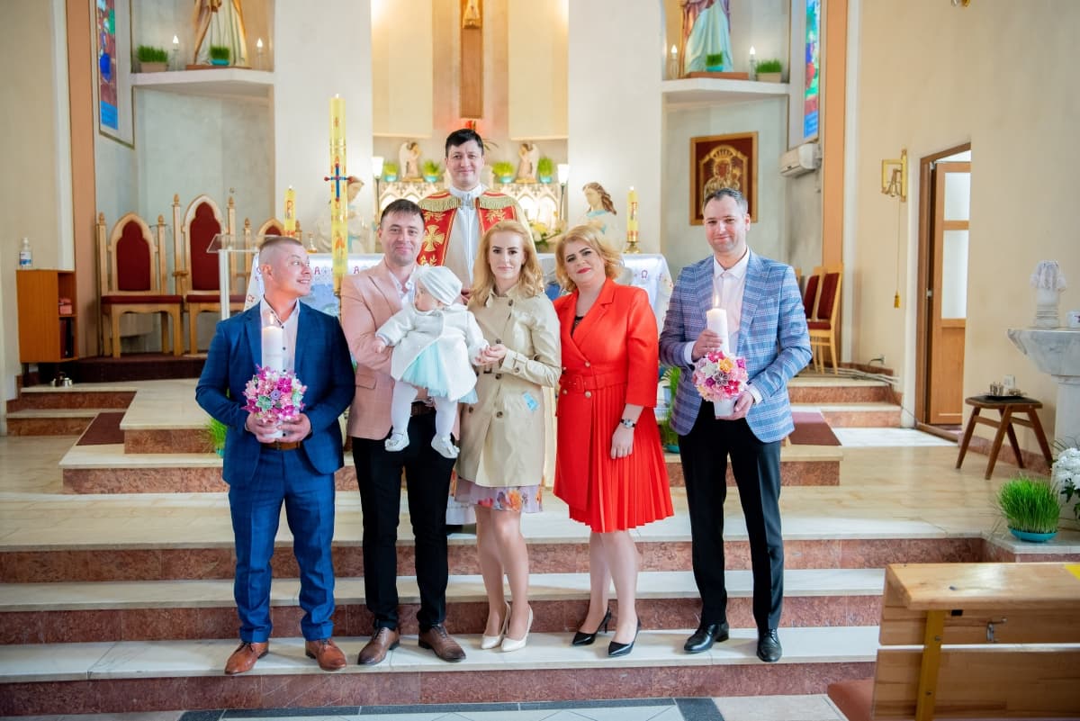 Fotografie de ArtaFilmării la Biserica Catolica 