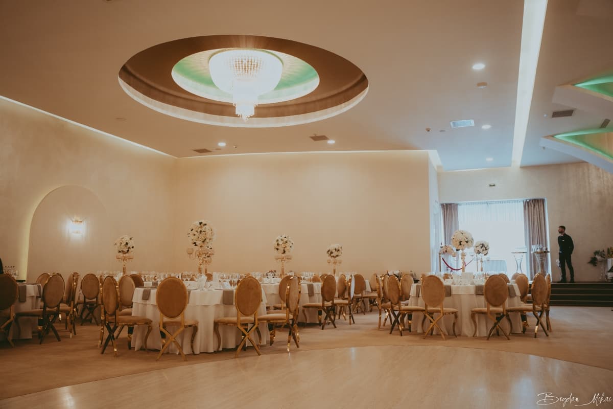 Fotografie de Bogdan Mihai la Metropolitan Club &amp; Events