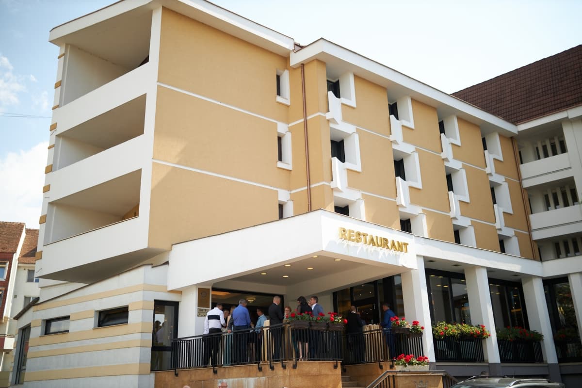 Fotografie de Tiut Photography la Hotel Coroana de Aur