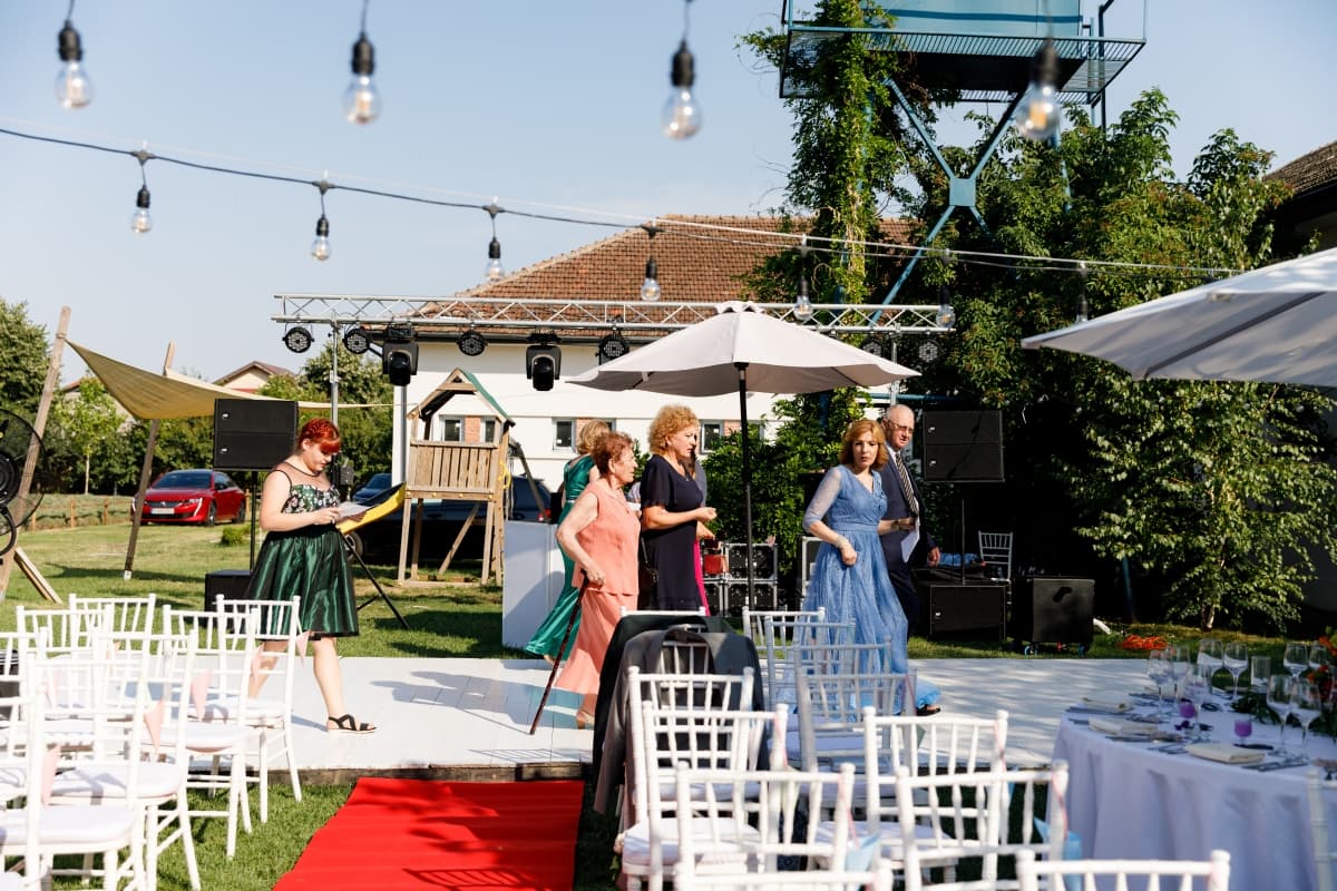 Gradina cu lavanda - locatie pentru nunti in Afumați, Ilfov