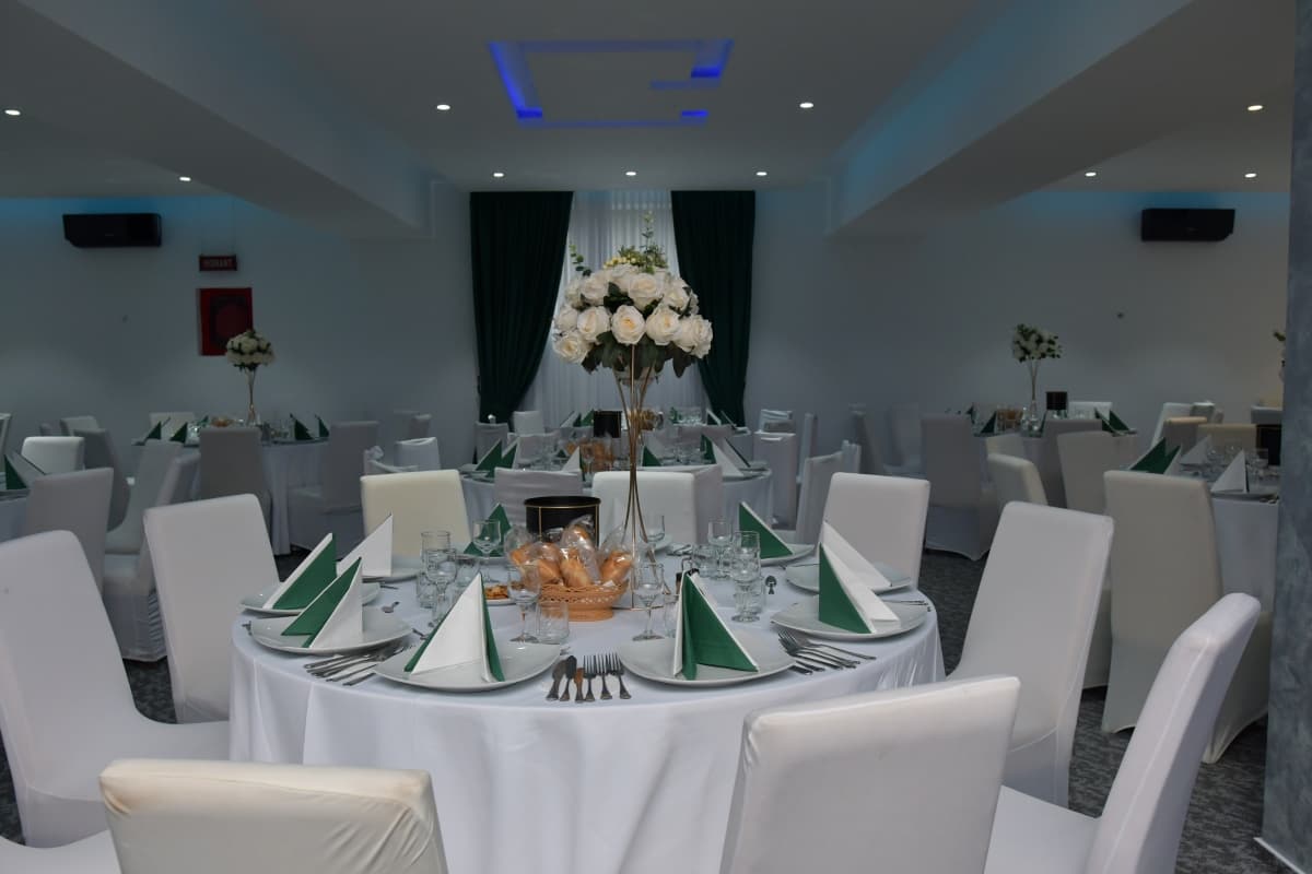 Popasul lui Gicuta - locatie pentru nunti in Curtea de Argeș, Argeș