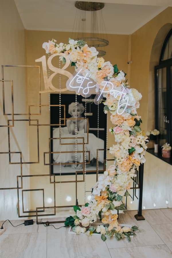 Fotografie de Besenyei Norbert la Victoria Inn