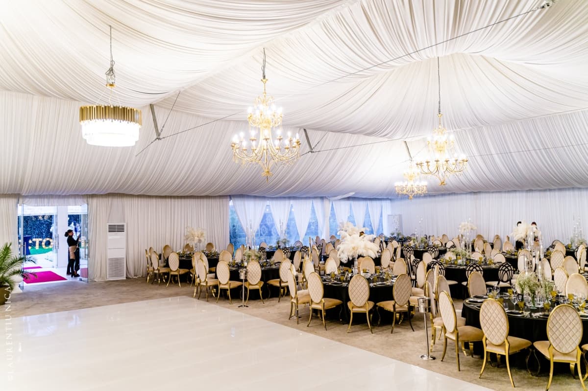 Fotografie de Laurentiu Nica la Imperial Garden Ballroom