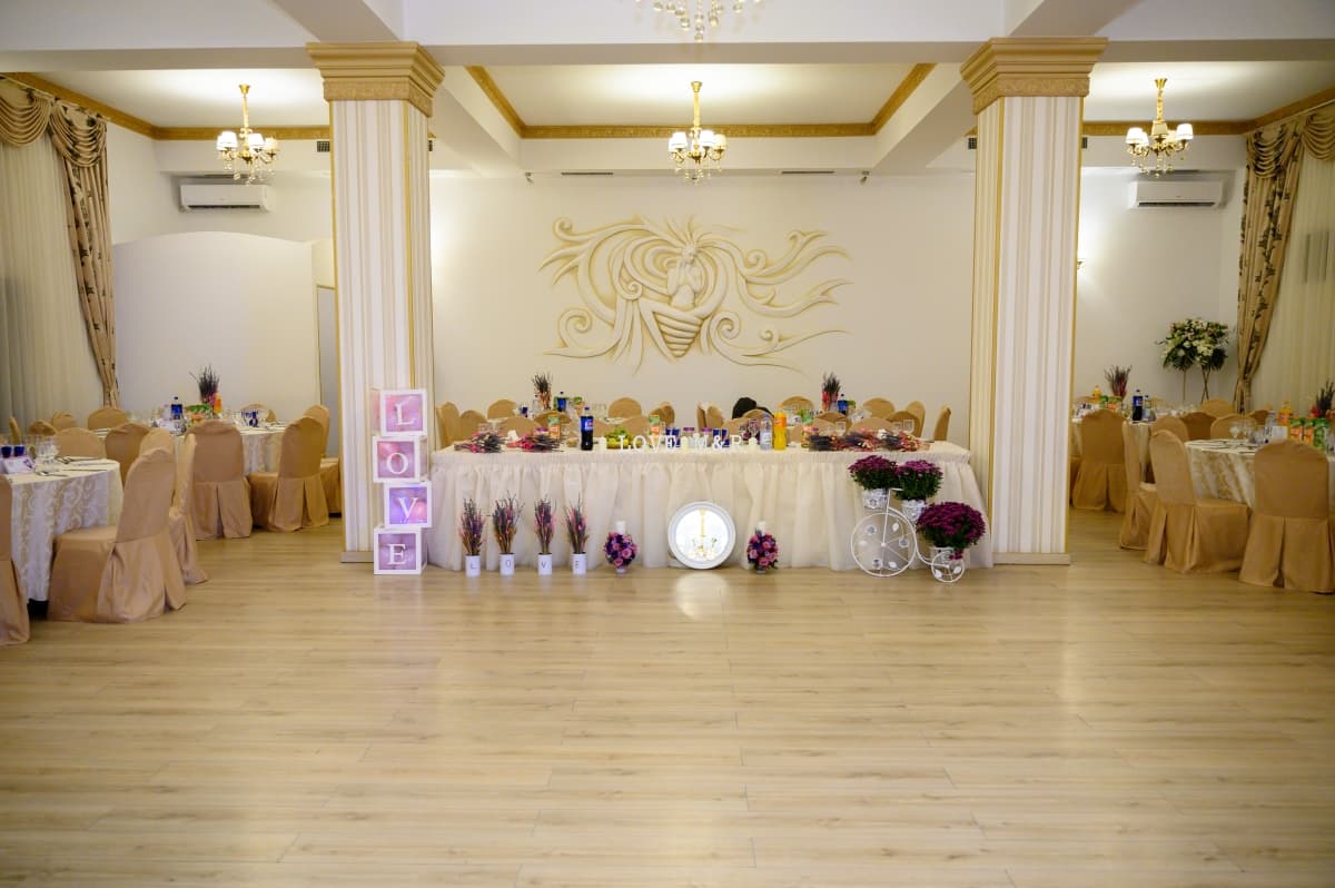 Fotografie de MAUS Studio la Restaurant Vismad