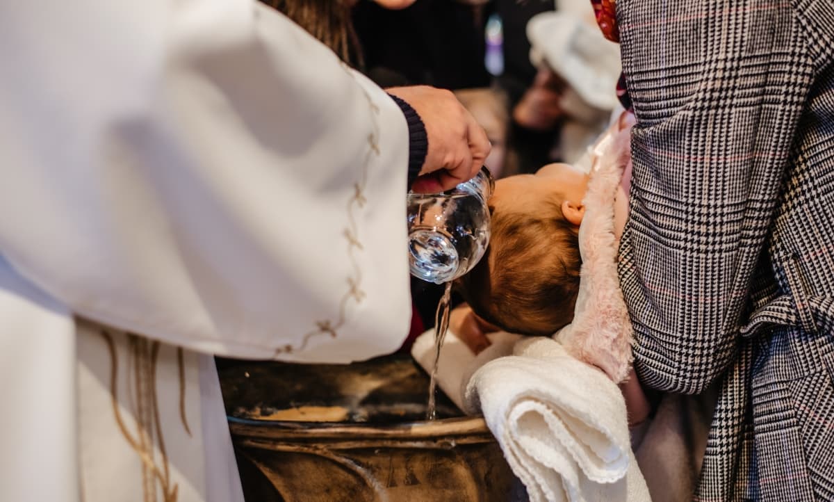 Fotografie de Alexis Foto-Films la Biserica Sf Pius din Pietrelcina Valea Lupului