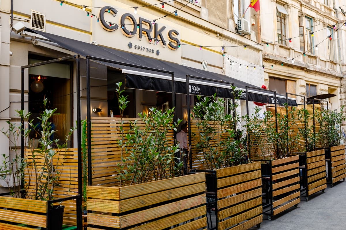 Fotografie de Stefan Droasca Fotograf la Corks Cozy Bar