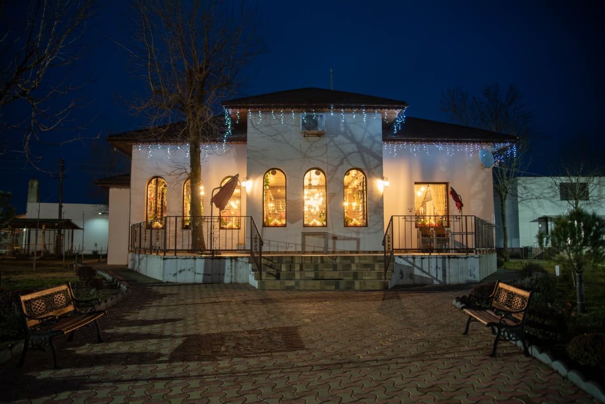 Fotografie de Andrei Lungu la Red House