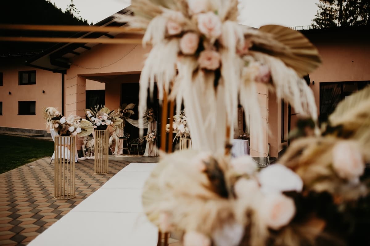 Pensiunea Maierus - locatie pentru nunti in Brateș, Neamț