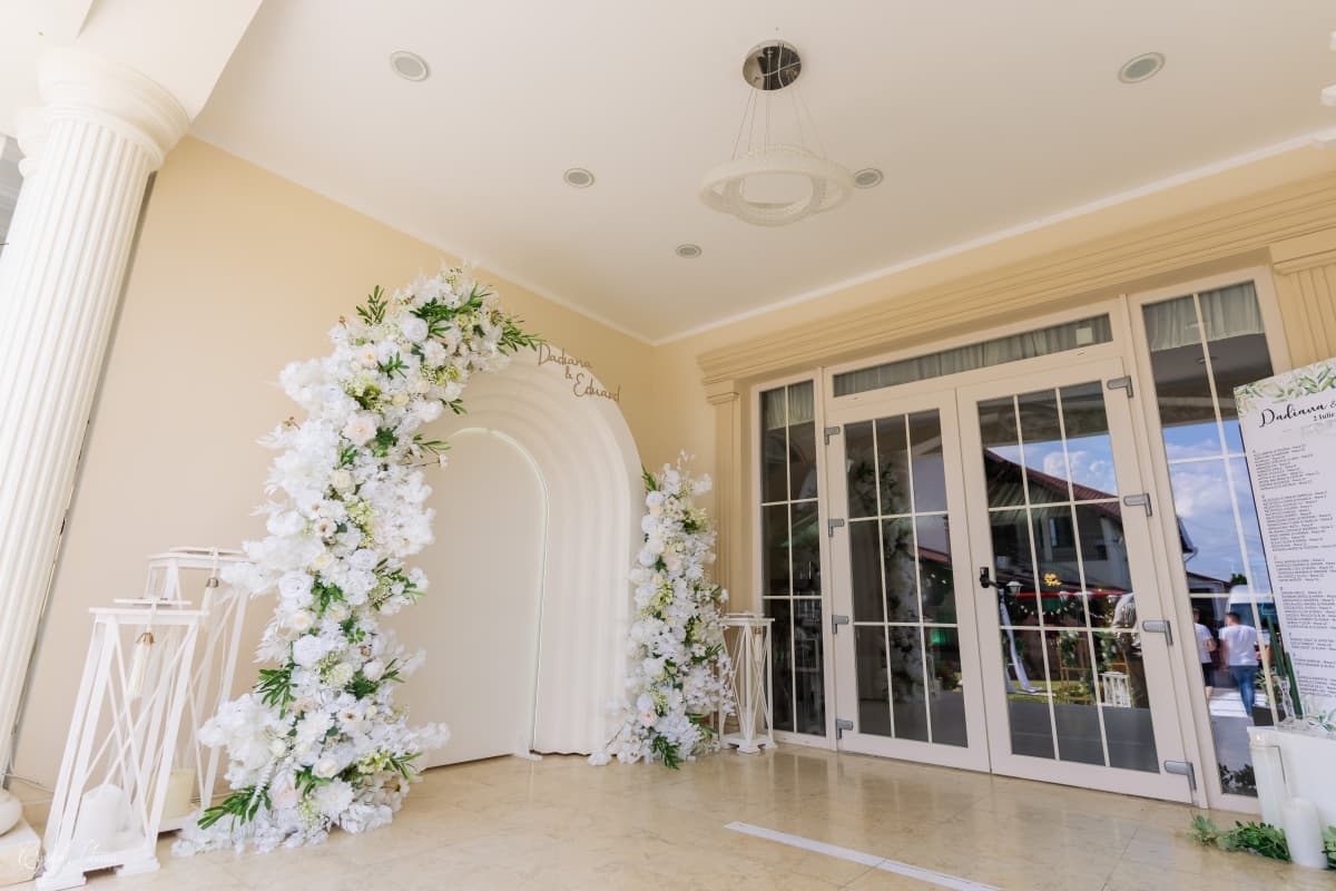 Restaurant Cort Daide - locatie pentru nunti in Luțca, Neamț