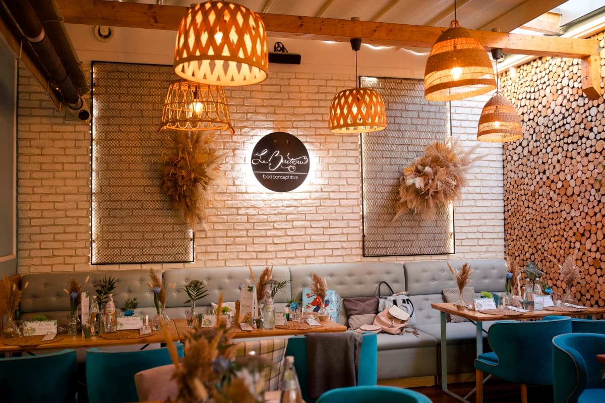 Fotografie de District One Stories la Le Boutique - Food Concept Store