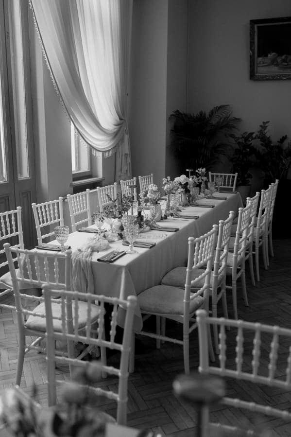 Fotografie de District One Stories la Luna Cafe &amp; Bistro