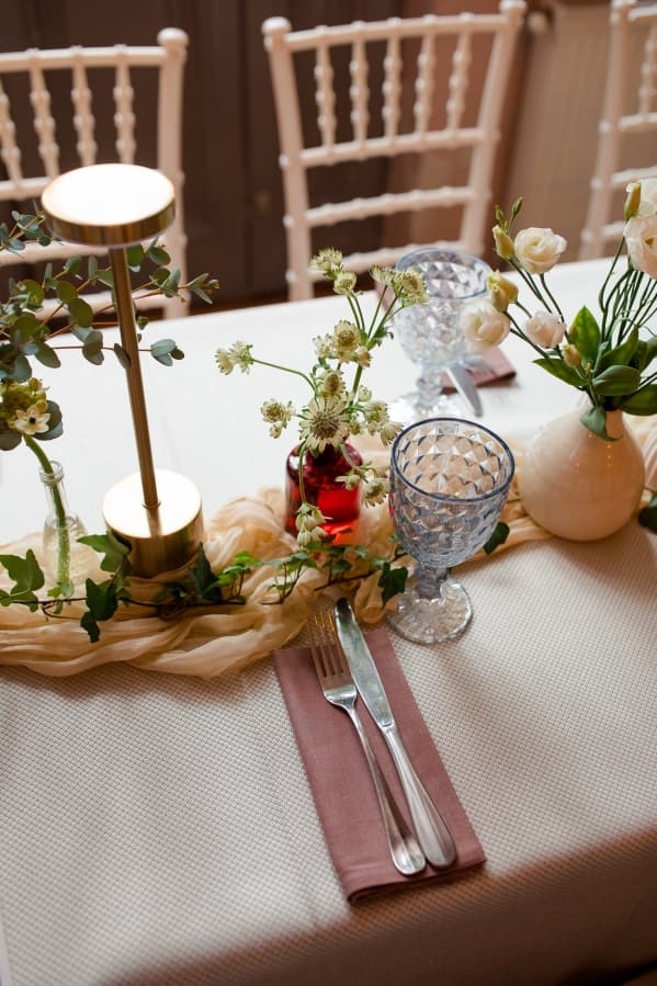 Fotografie de District One Stories la Luna Cafe &amp; Bistro