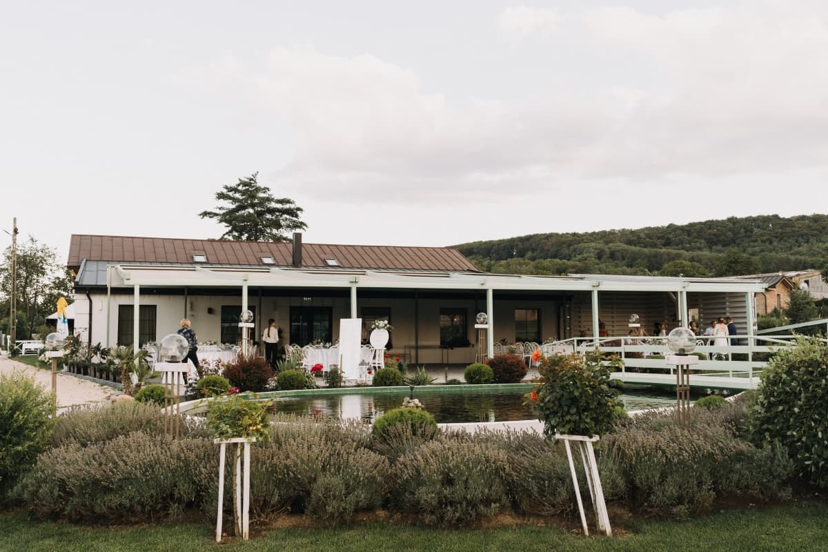 Conacul Buzdugan - locatie pentru nunti in Gheorghe Doja, Bacău