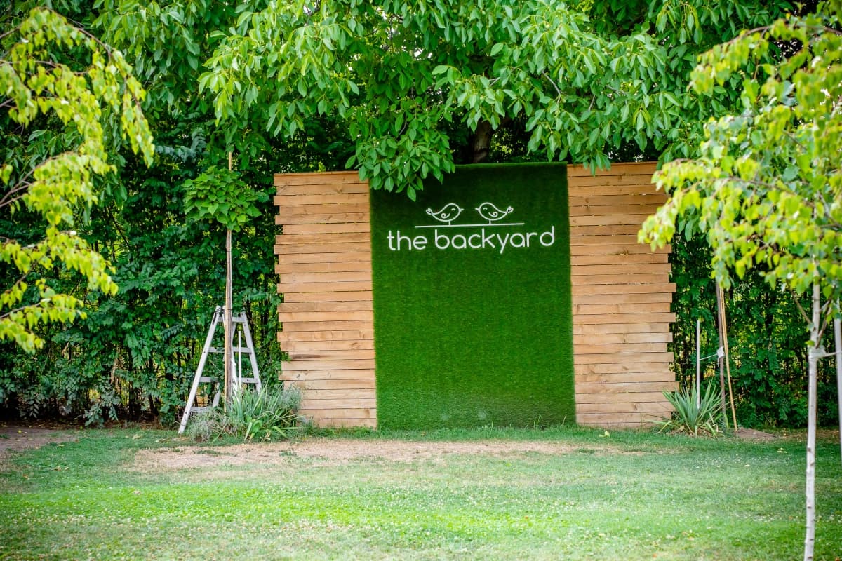 Fotografie de Eduard Colea la The Backyard