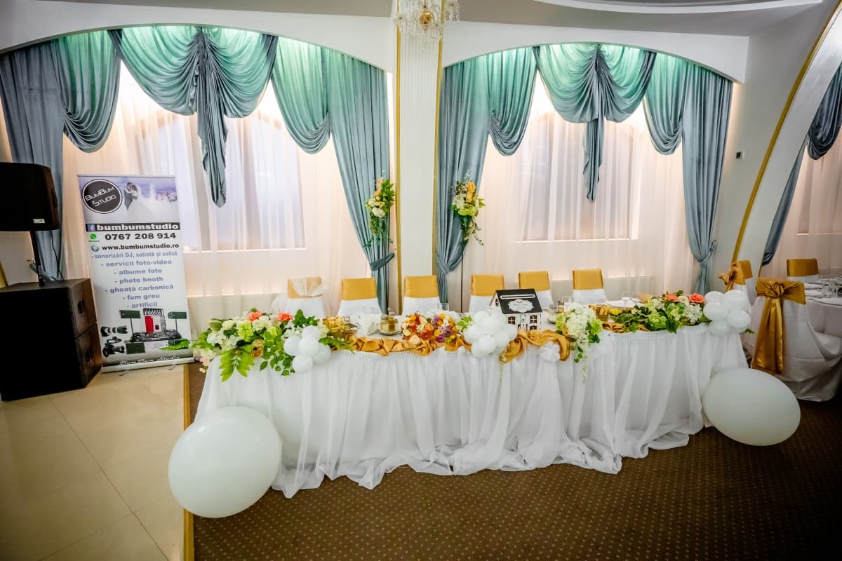 Restaurant Coral - locatie pentru nunti in Tecuci, Galați