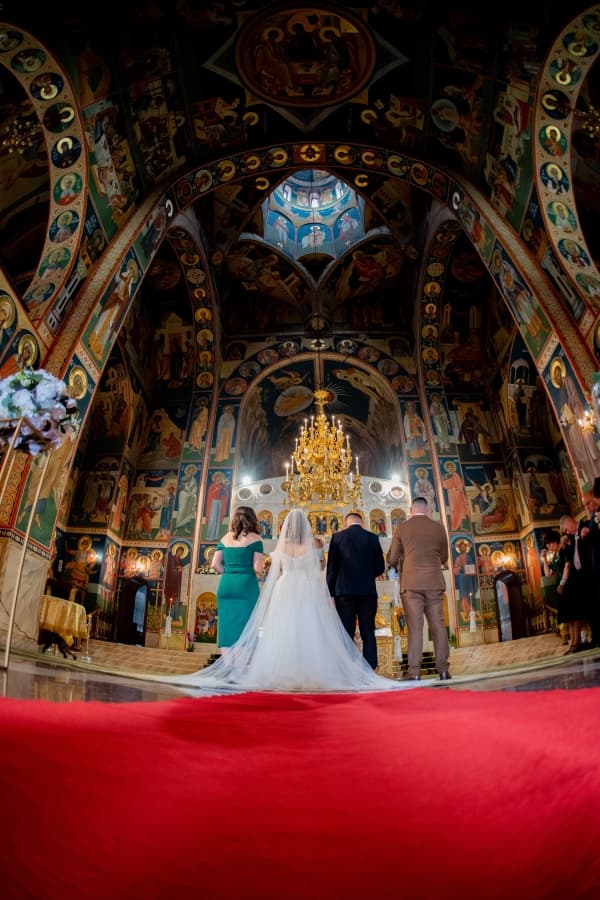 Fotografie de ArtaFilmării la Biserica Sf Iulian din Tars