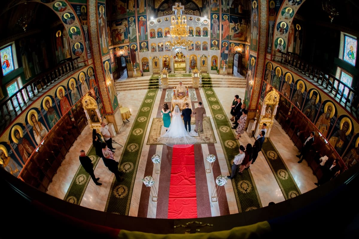 Fotografie de ArtaFilmării la Biserica Sf Iulian din Tars