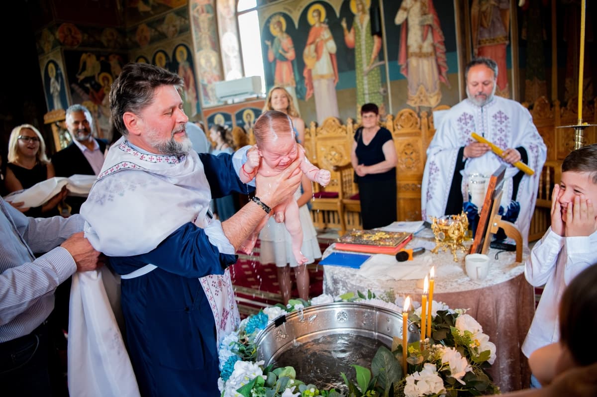Fotografie de ArtaFilmării la Biserica Vulpe