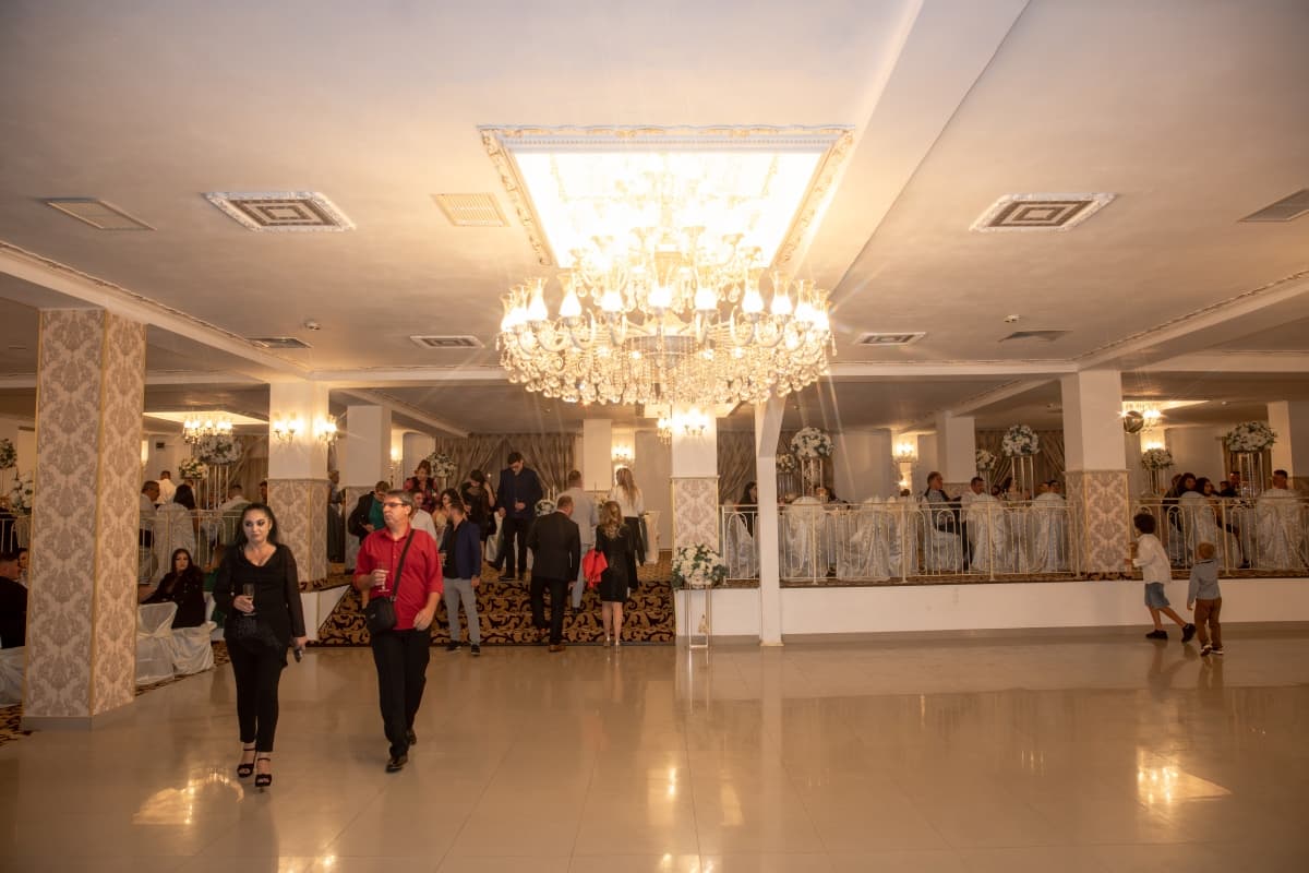 Doi Cocosi Rucar - locatie pentru nunti in Argeș