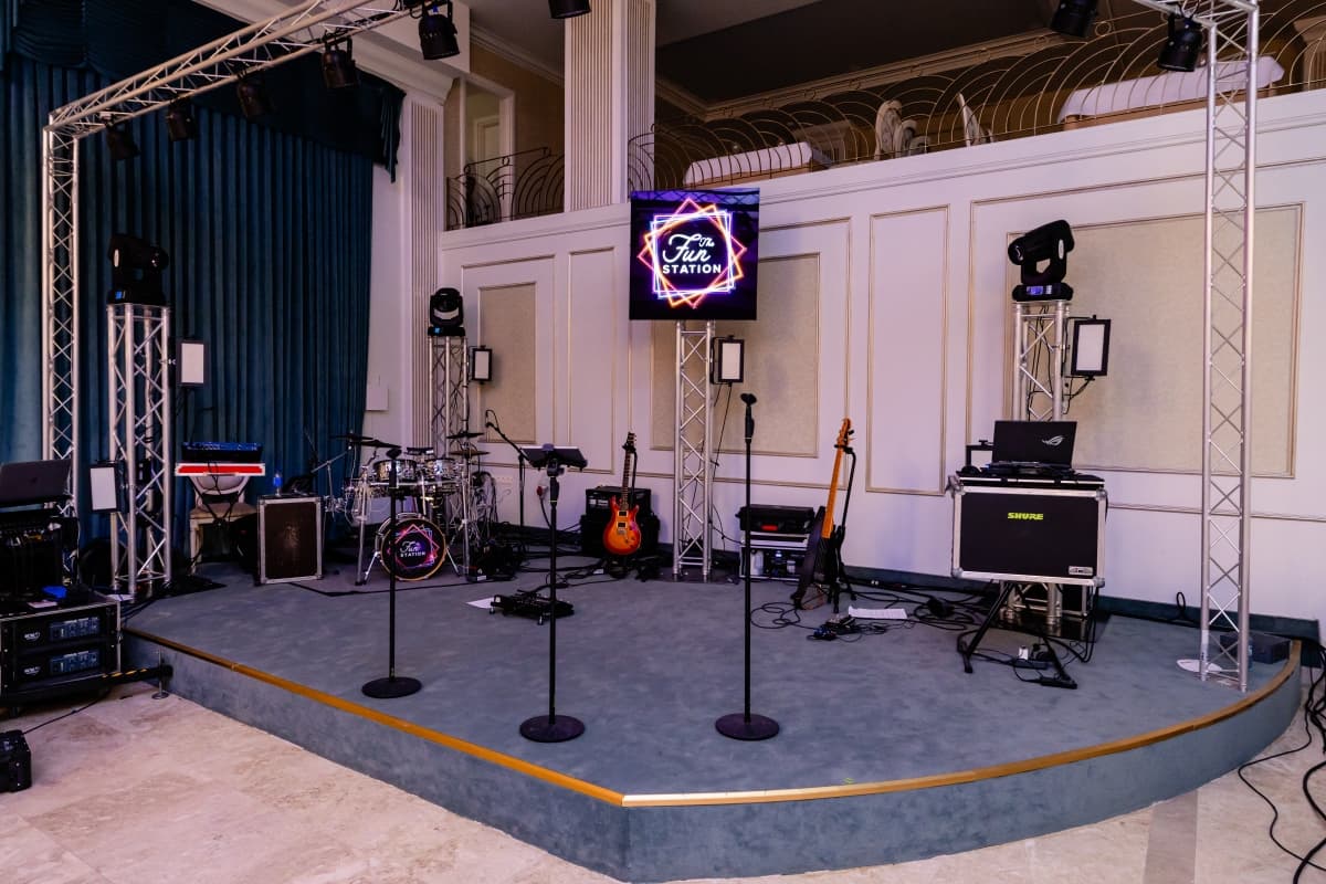 Fotografie de Adrian Scintei la Le Grand Amfiteatru Ballroom