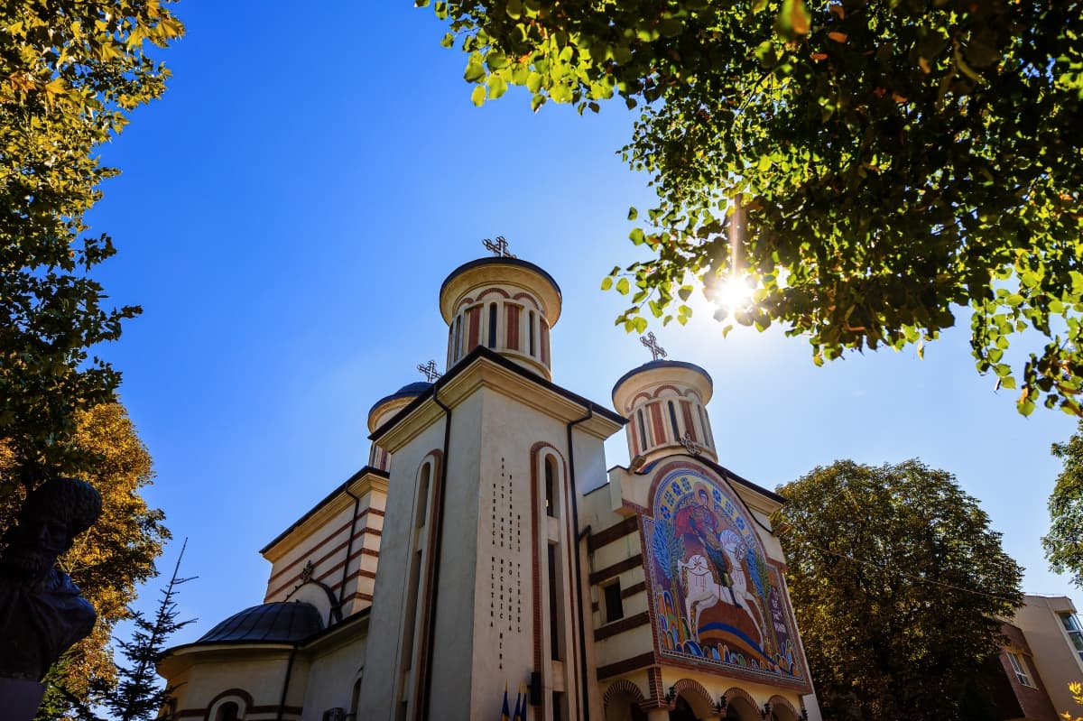 Fotografie de Marian Toma la Biserica Militara Sf. Mare Mucenic Mina 