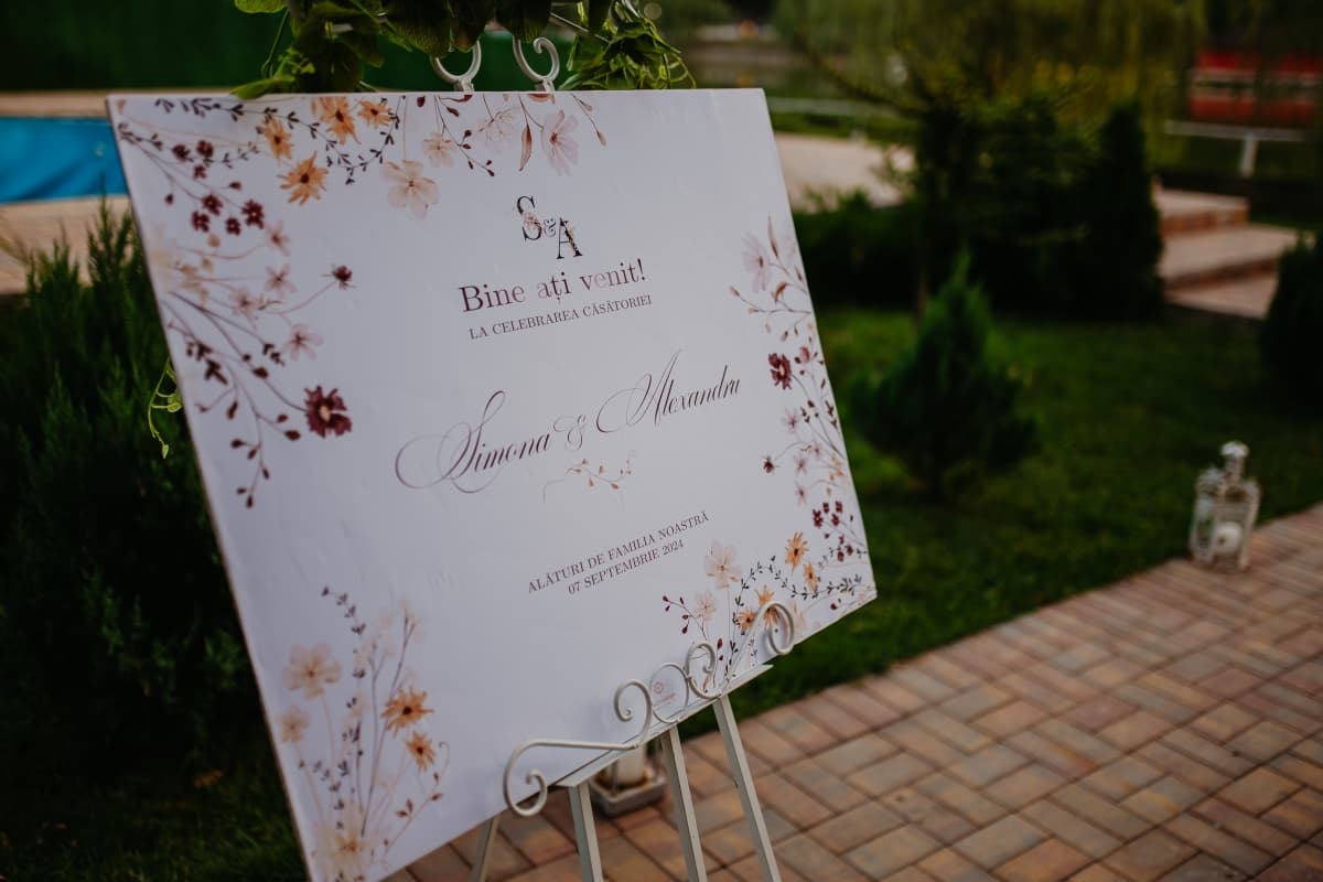 Fotografie de Andrei Chirica - Raian Fine Arts la Cort Lake Hall - Golden Stone Resort