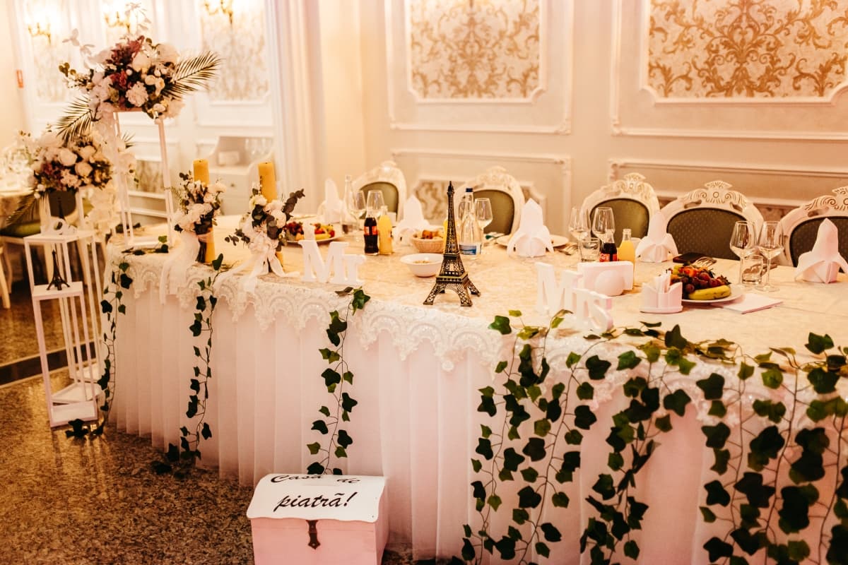 Fotografie de Andrei Chirica - Raian Fine Arts la Turnul Berarilor