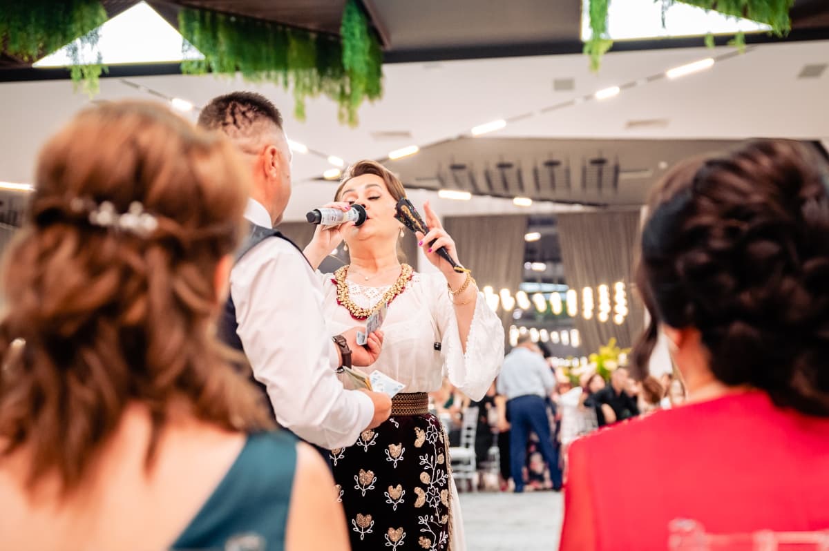 Fotografie de Radu Constantinescu Fotograf la Sole by Arrogance Ballroom